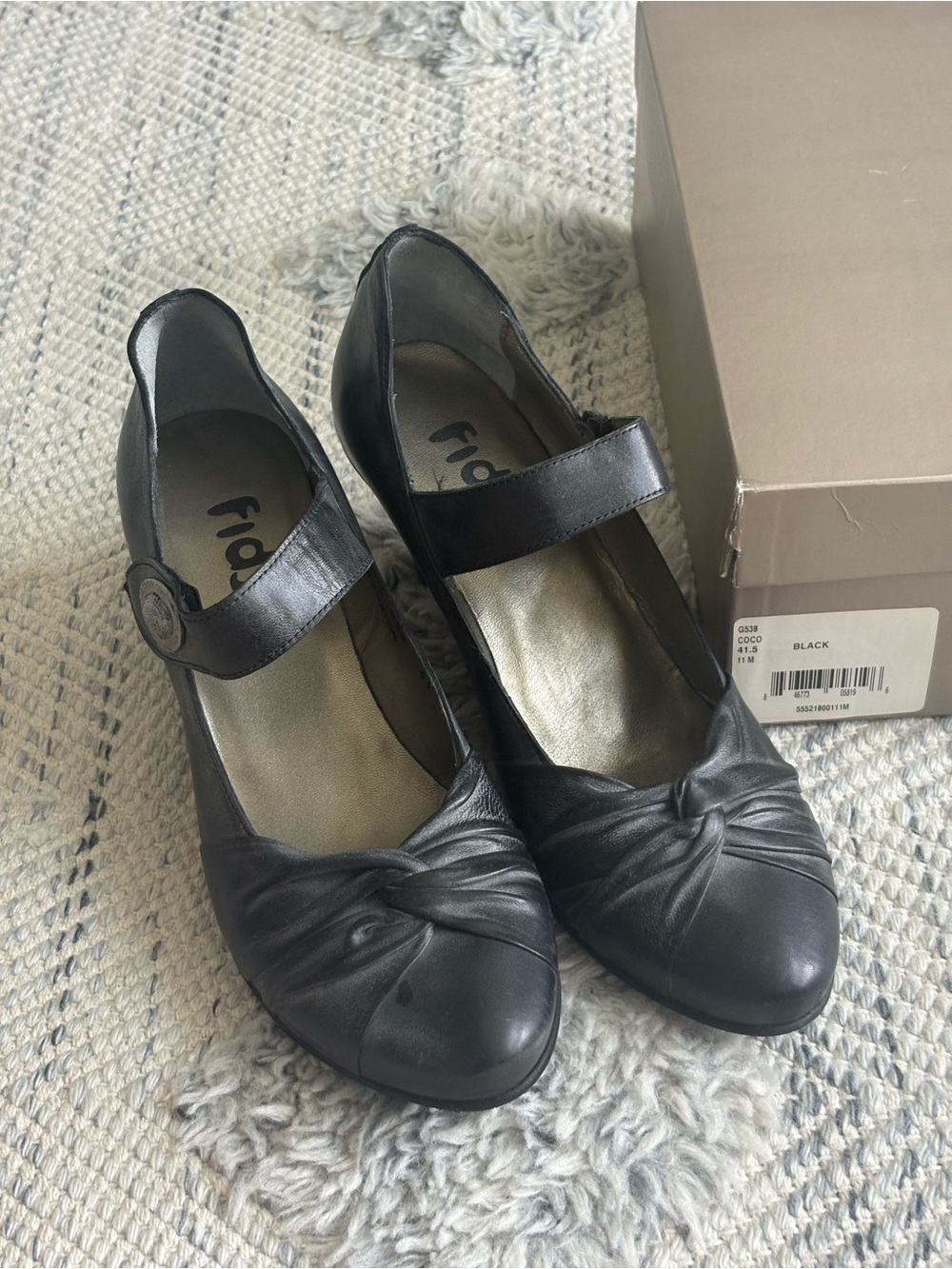Heels - Picture 4 of 7